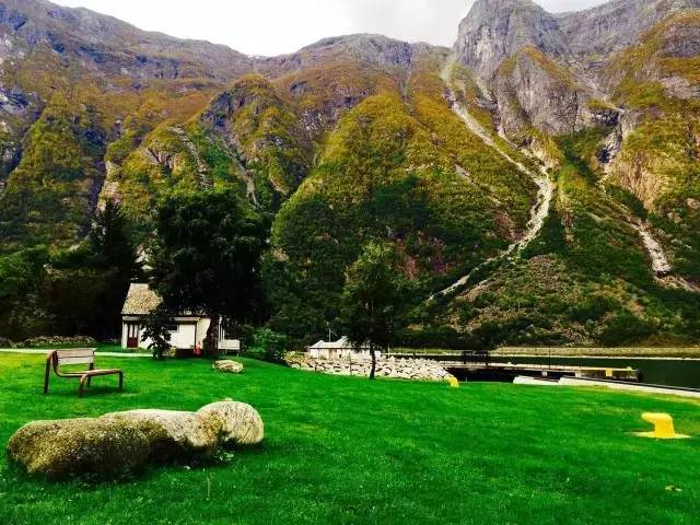 32.webp.jpg 爱丫爱丫影院