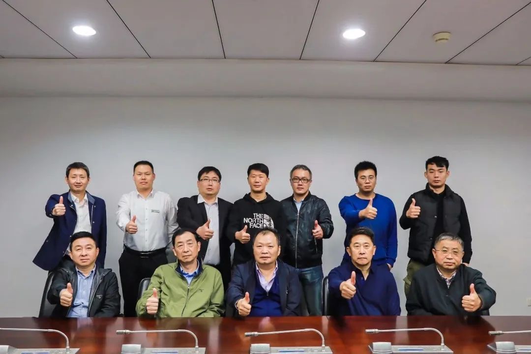 44.jpg 爱丫爱丫影院